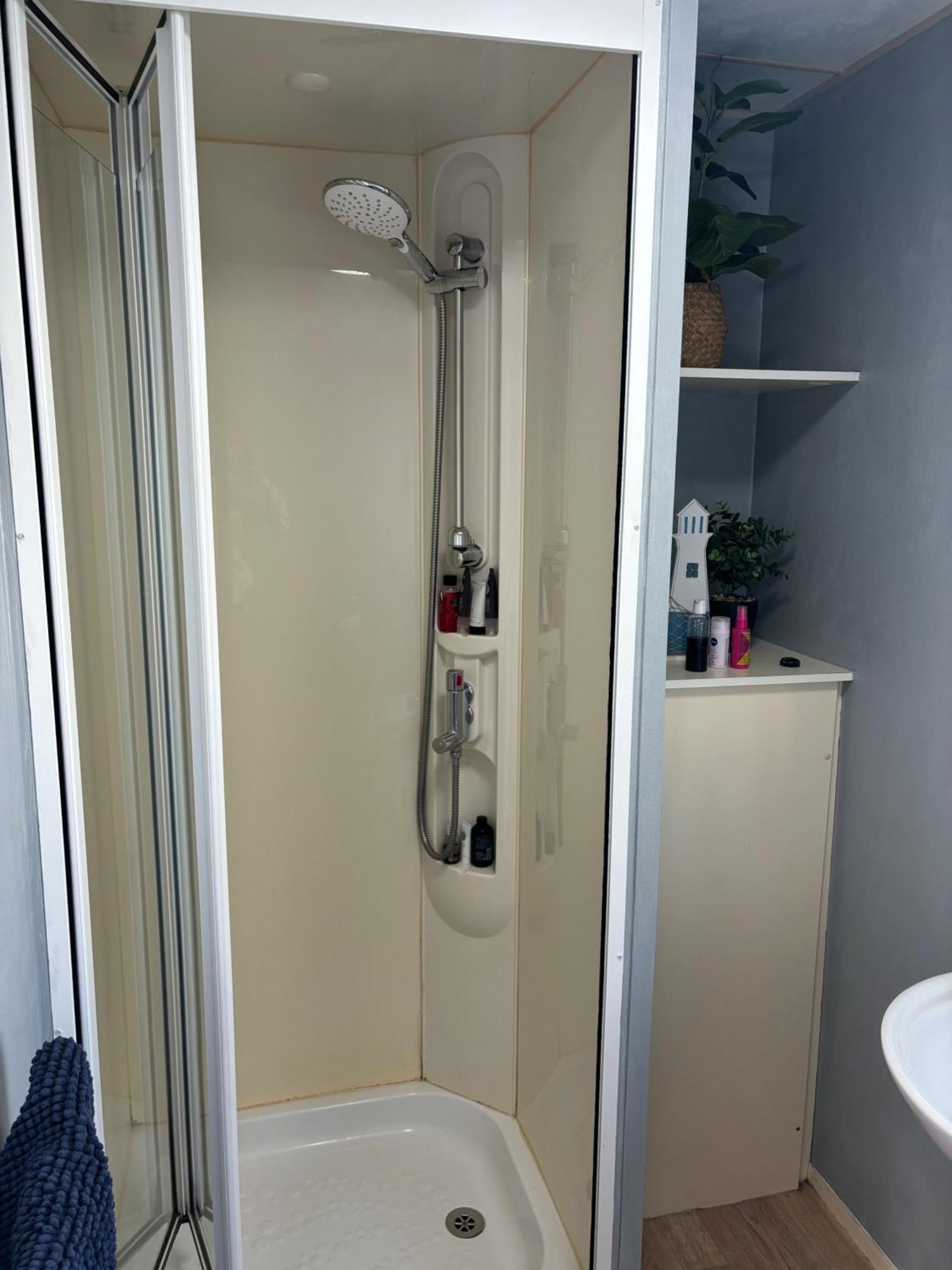 Tattershall Lakes Pet Friendly Hot Tub Breaks * Lincoln