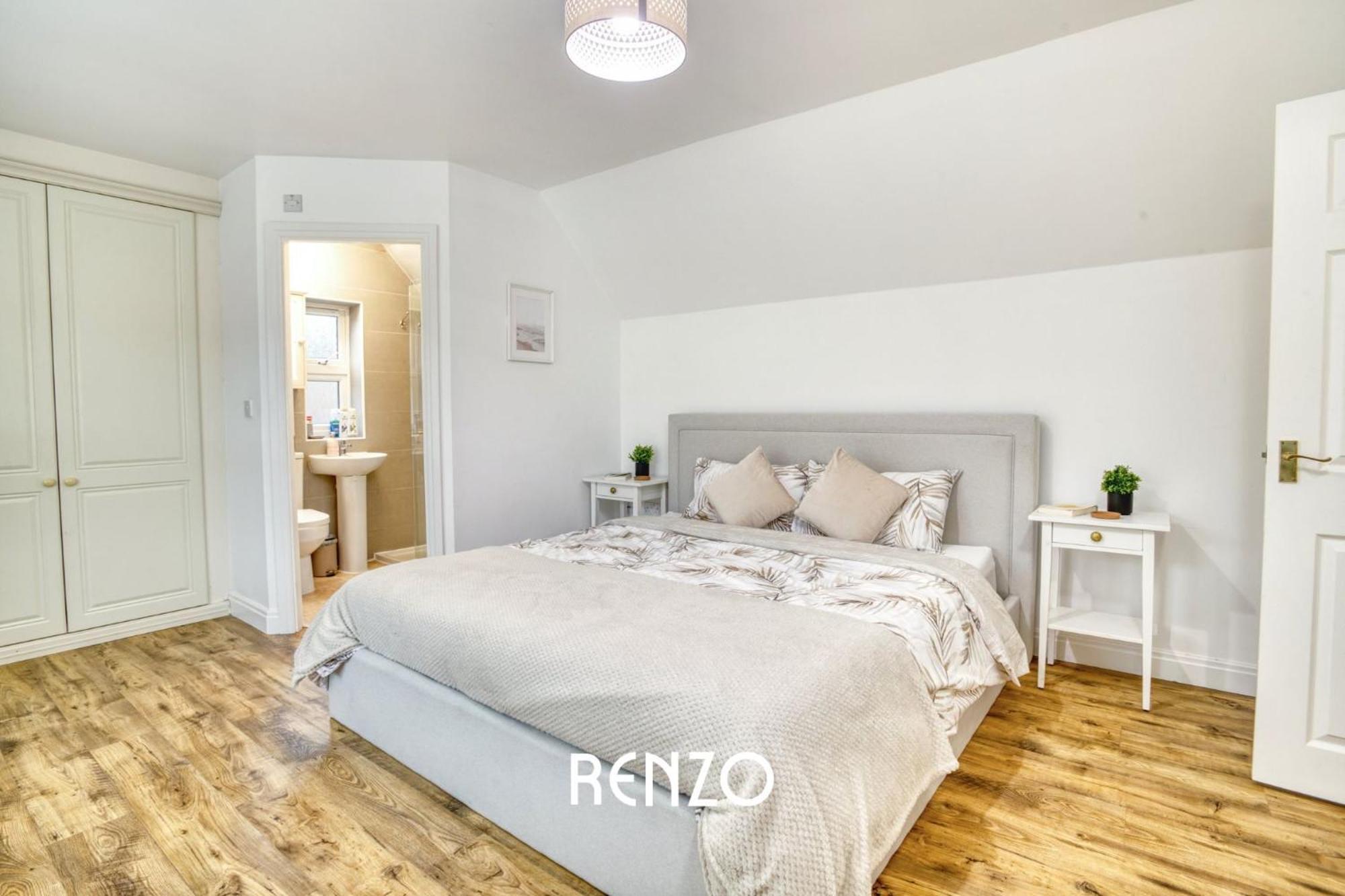 Apartment Incredible And Charming 4-bed In By Renzo, Free Parking, Close To Hospital! *