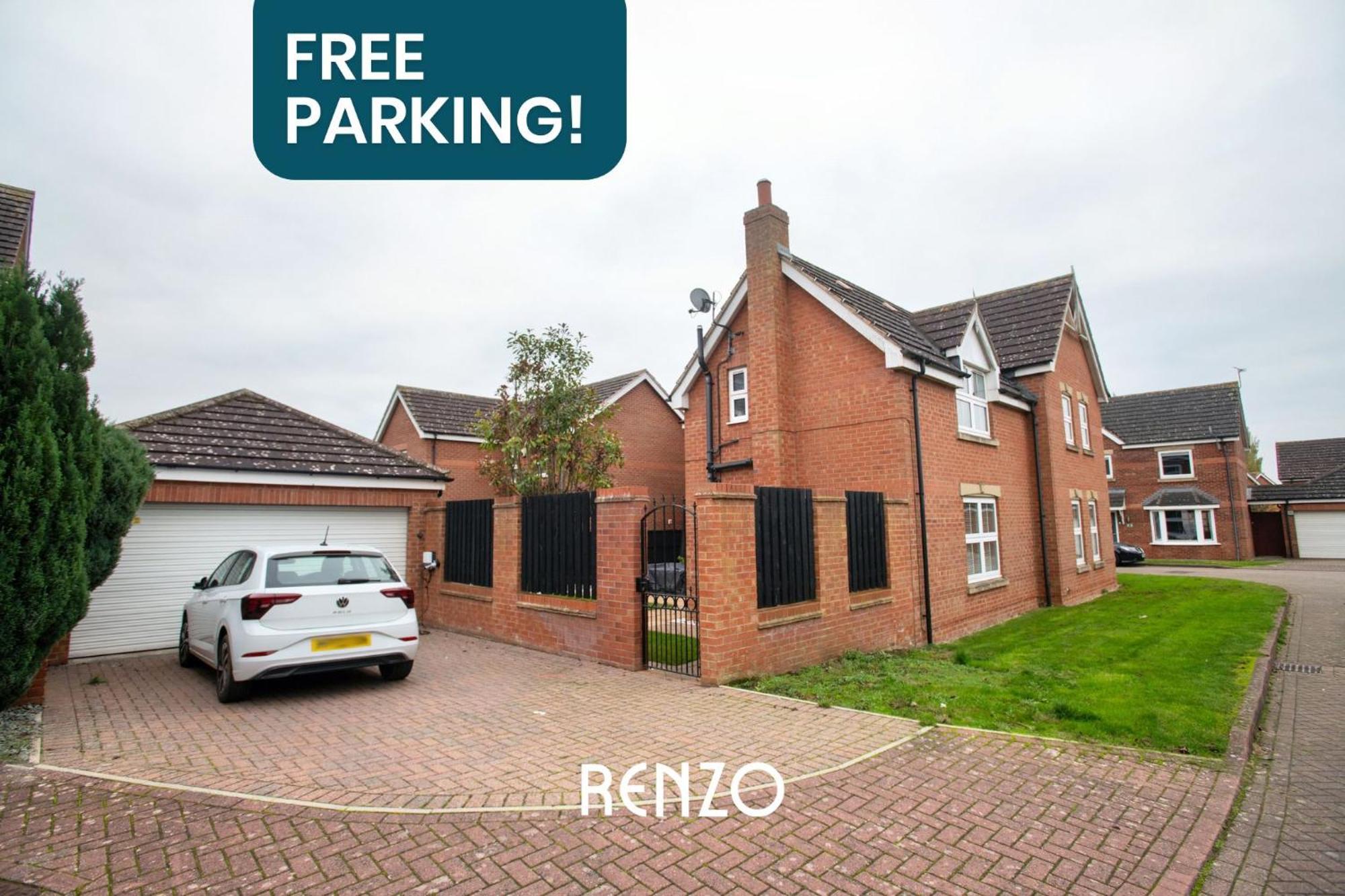 Incredible And Charming 4-bed In By Renzo, Free Parking, Close To Hospital! Apartment *