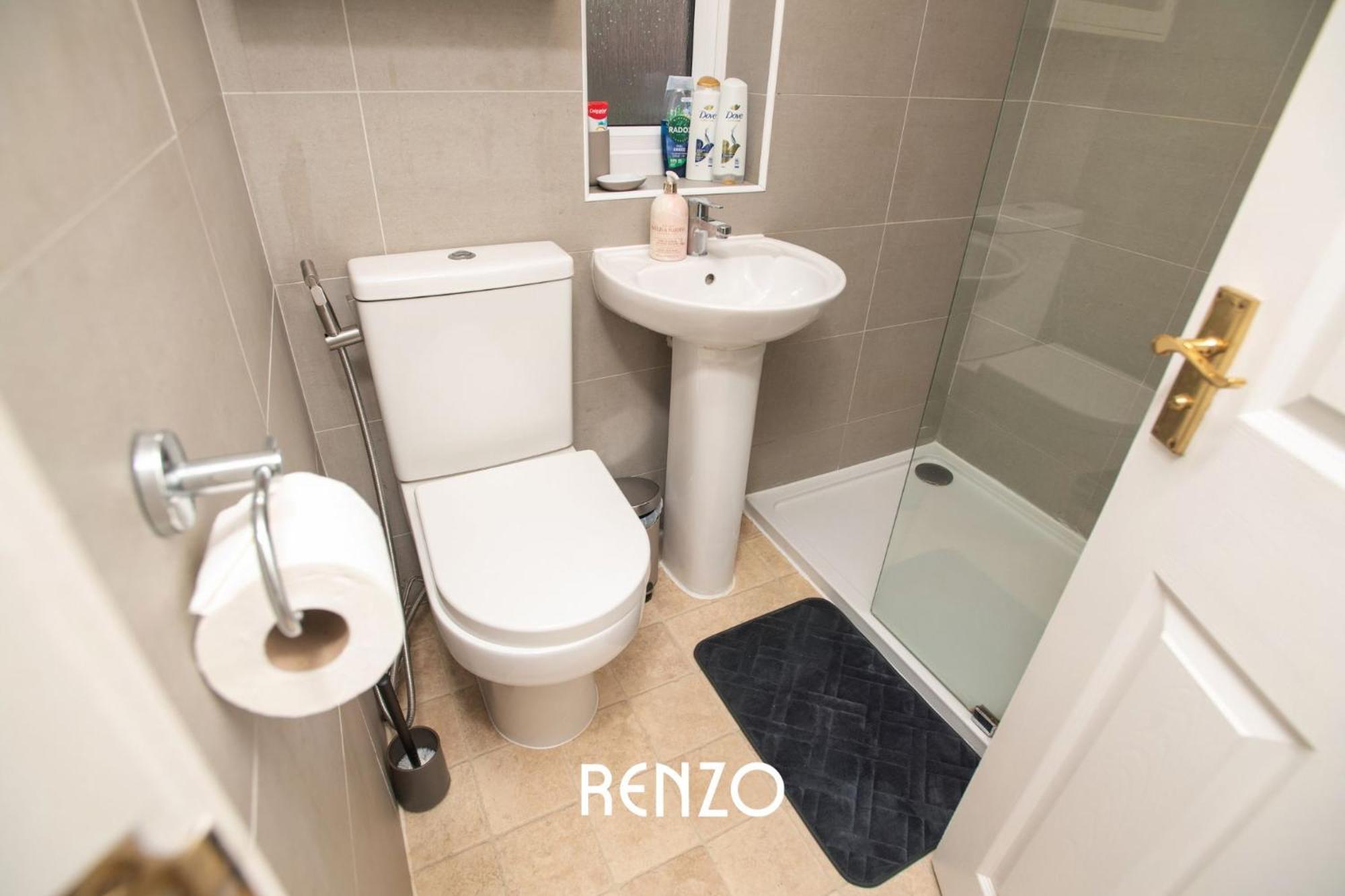 Apartment Incredible And Charming 4-bed In By Renzo, Free Parking, Close To Hospital! Lincoln