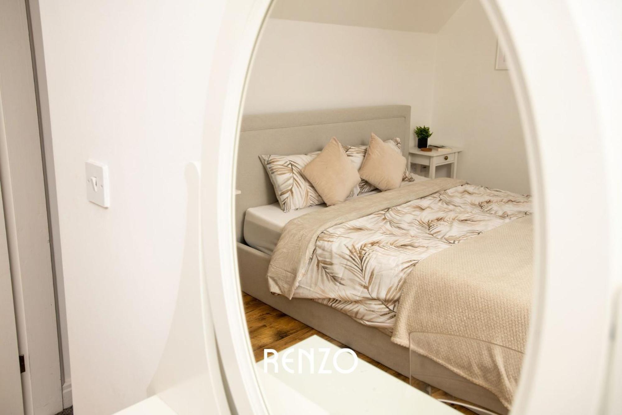 Apartment Incredible And Charming 4-bed In By Renzo, Free Parking, Close To Hospital! Lincoln