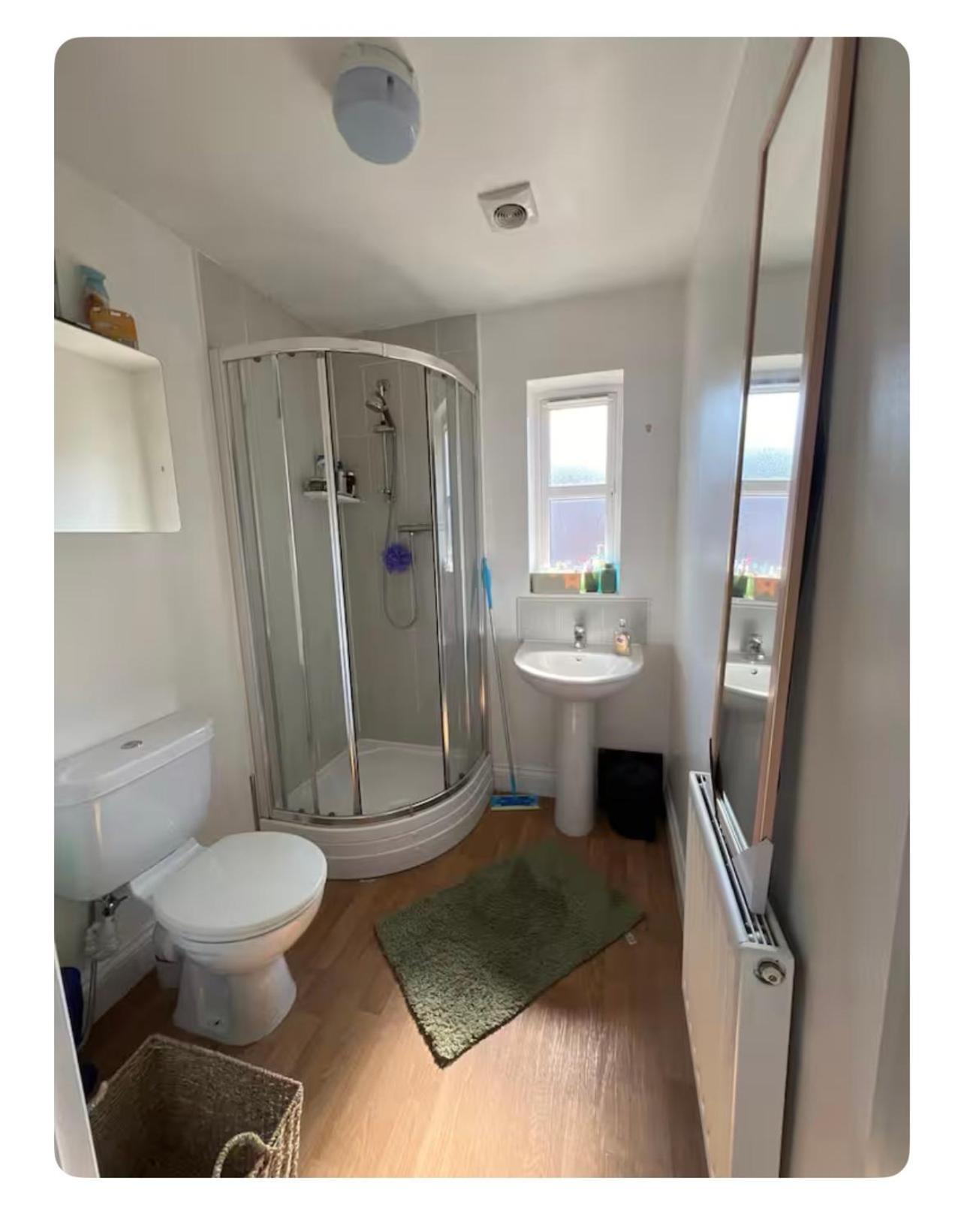 Aesthetic Coach House In Apartment Lincoln