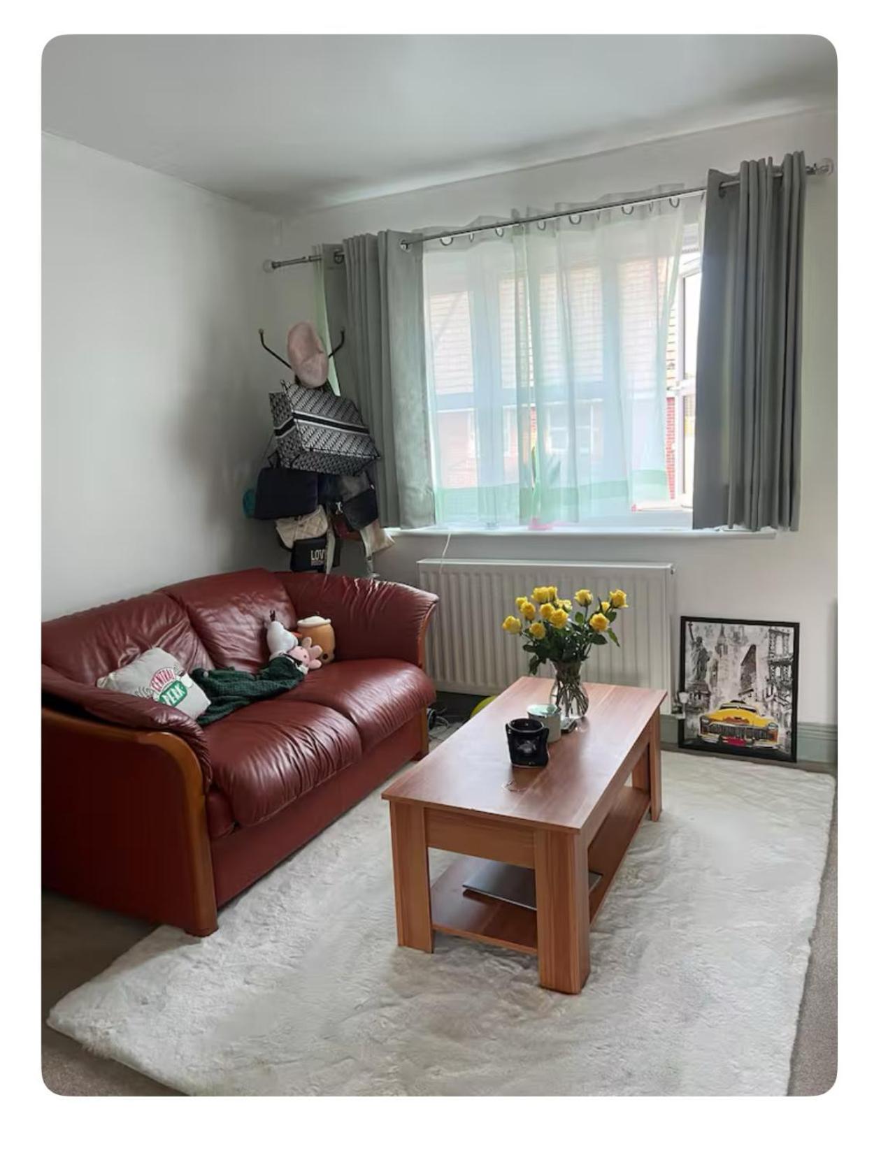Aesthetic Coach House In * Lincoln