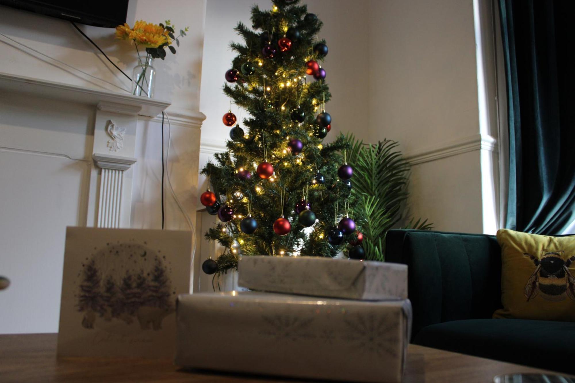 Tennyson Street Central- Spacious 5 Bedroom House, Perfect For Short & Long #business #leisure #contractors #relocators *