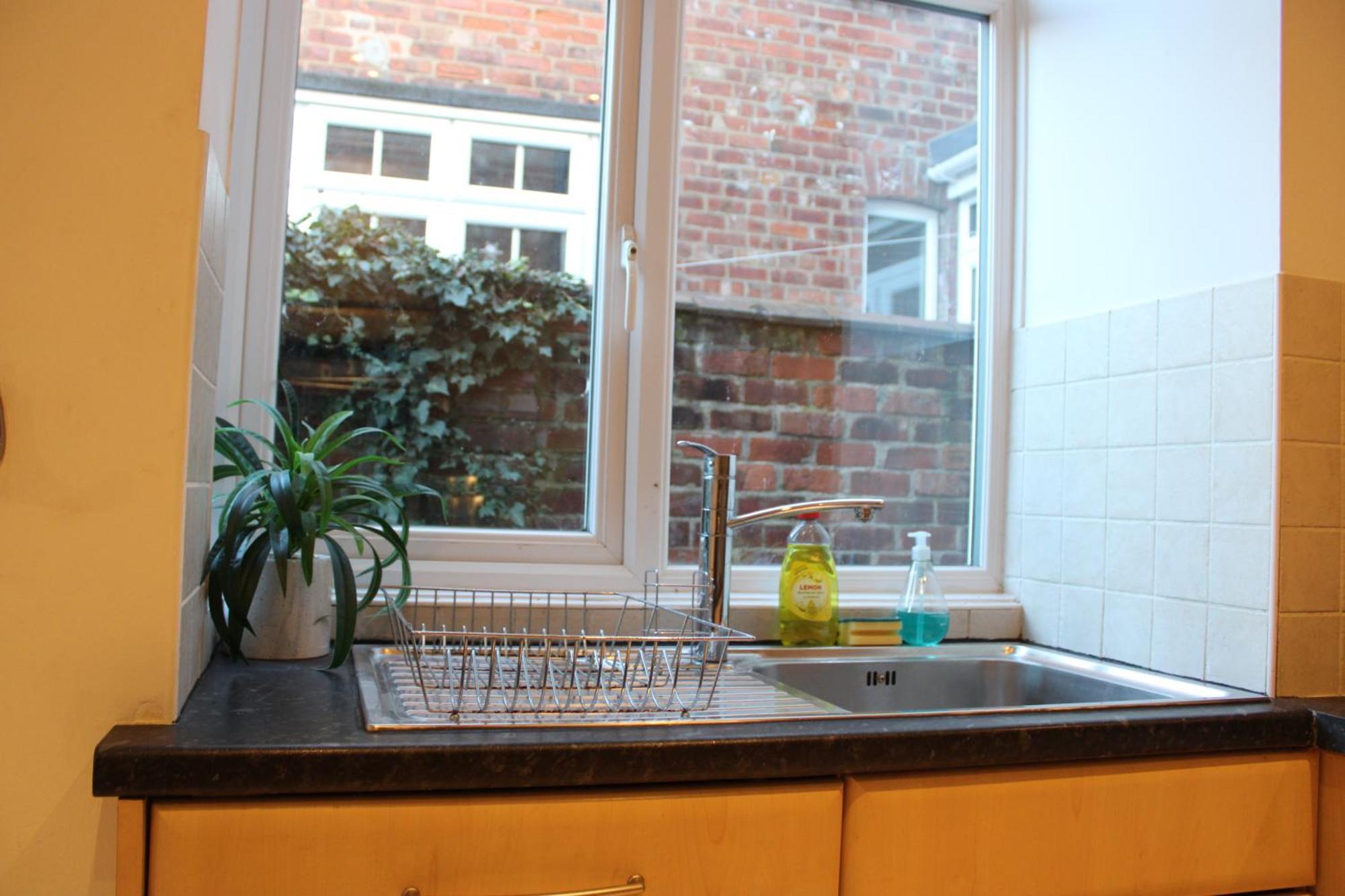 Apartment Tennyson Street Central- Spacious 5 Bedroom House, Perfect For Short & Long #business #leisure #contractors #relocators Lincoln