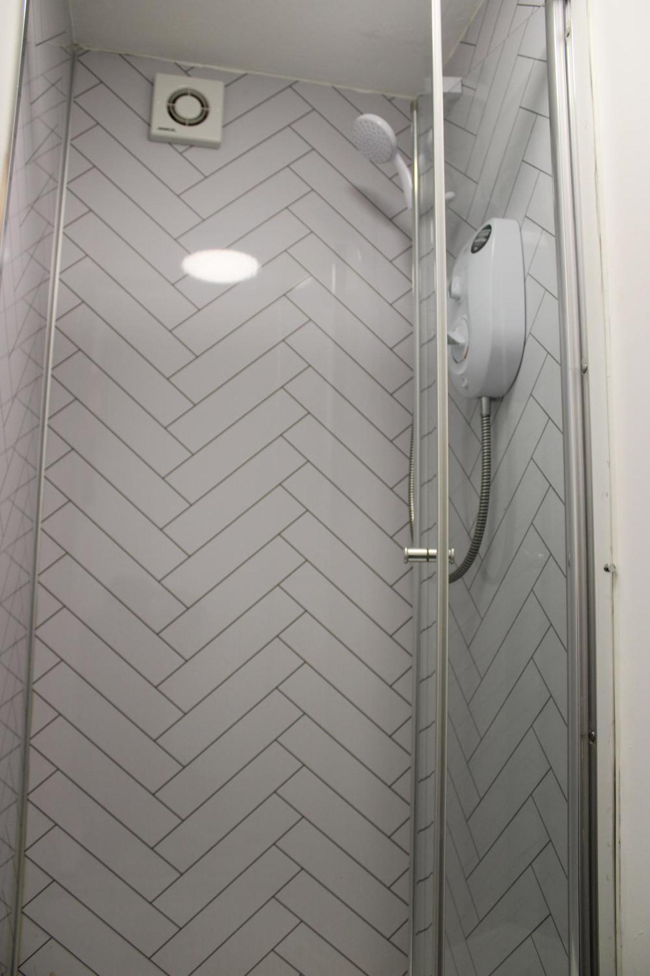 Tennyson Street Central- Spacious 5 Bedroom House, Perfect For Short & Long #business #leisure #contractors #relocators Lincoln
