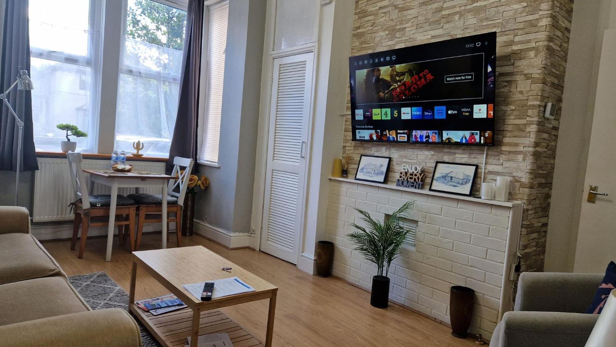 Apartment Spacious 1 Bedroom Near Centre Amenities Lincoln