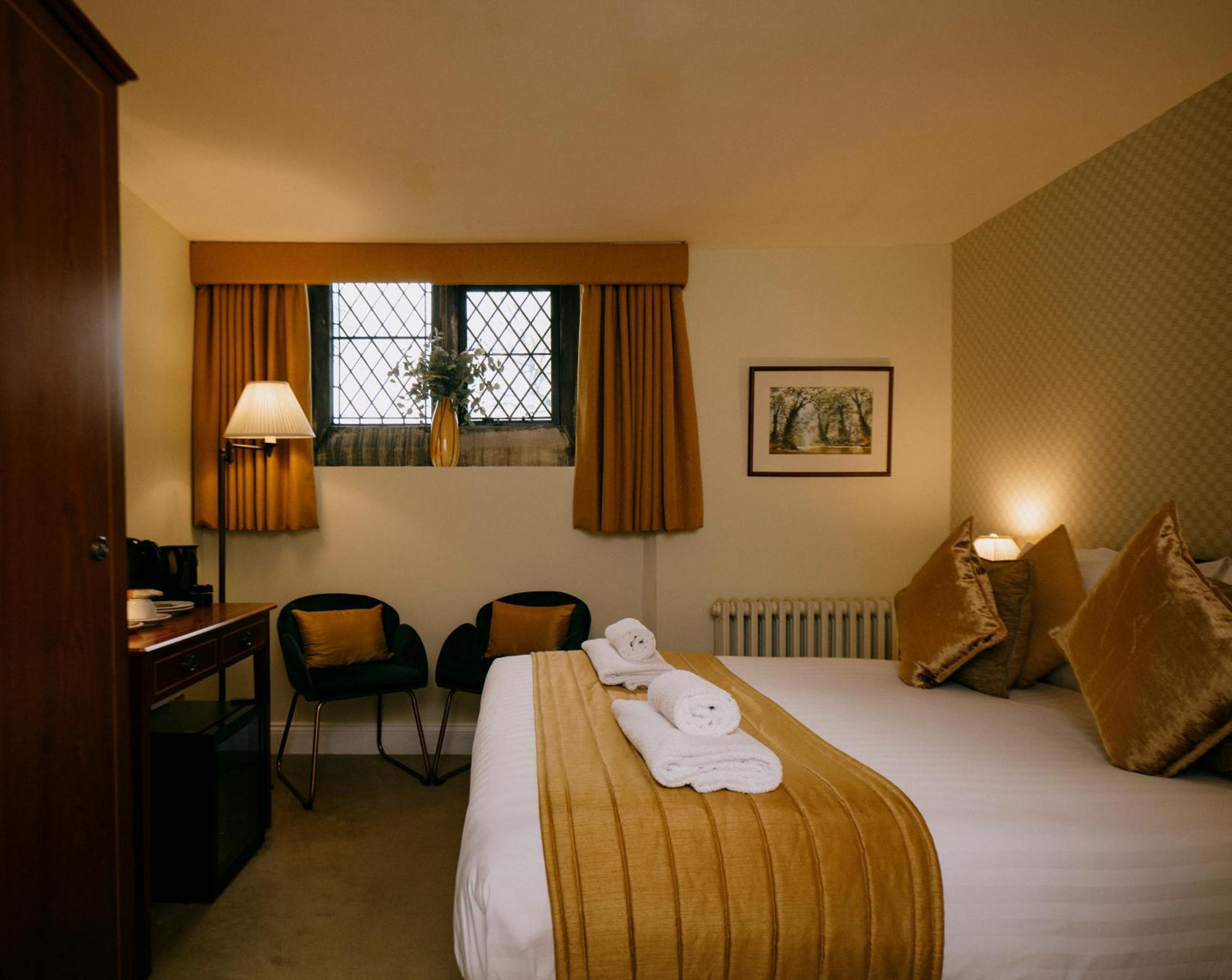 The Old Palace 3*