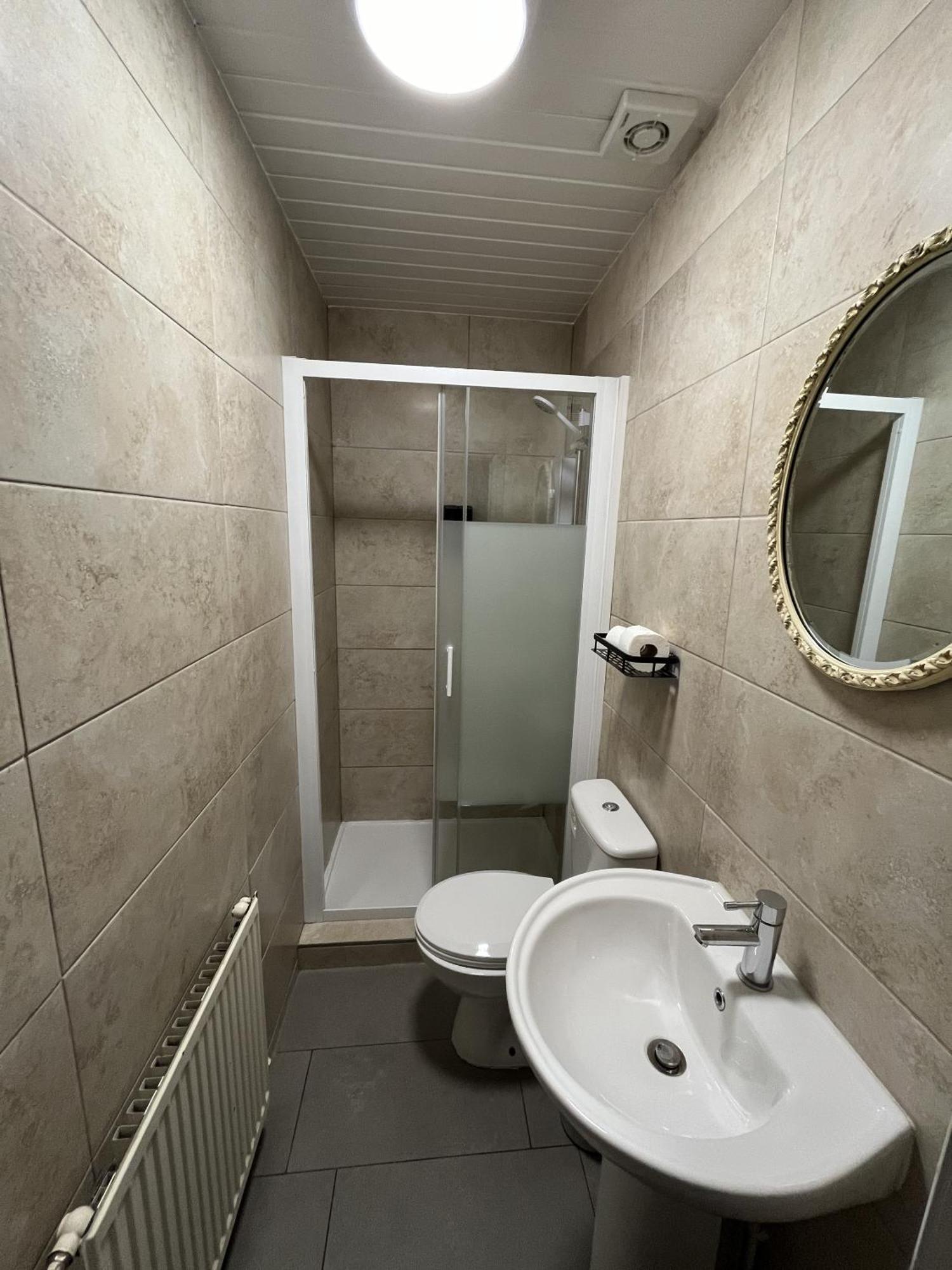 Guest house 12apex Lincoln