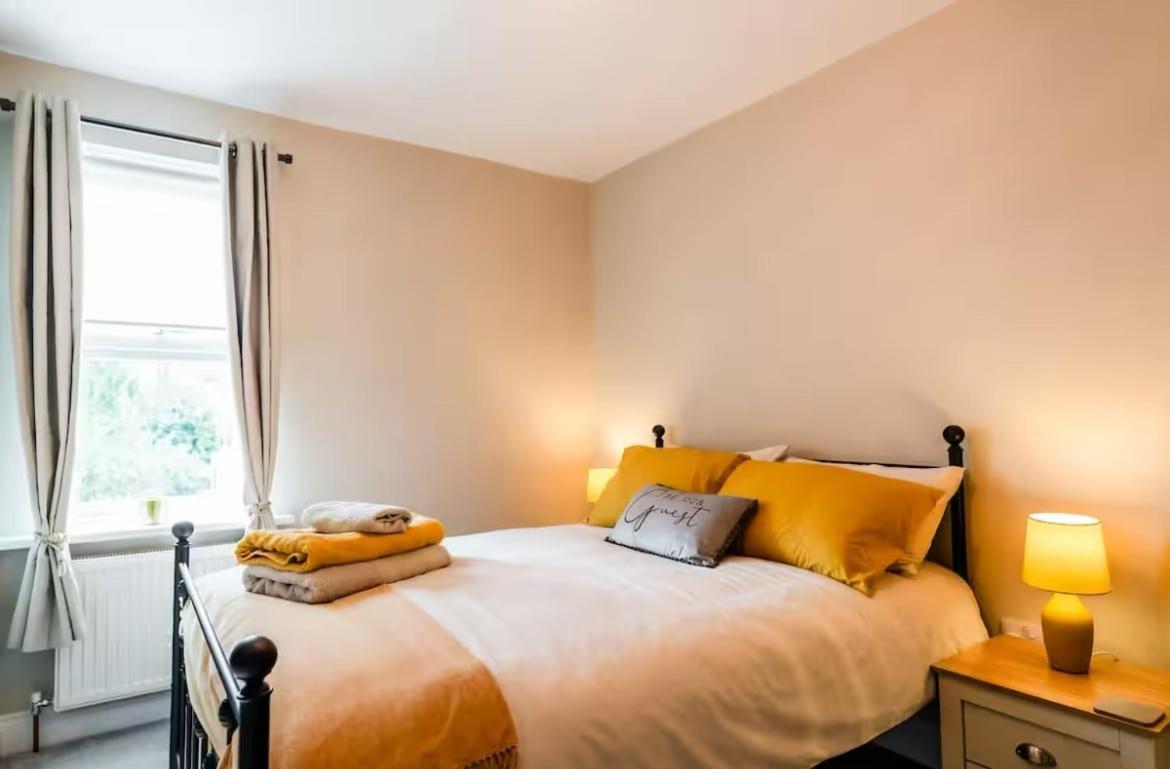 Spacious In - Steeple View House, Sleeps 4, Free Parking * Lincoln