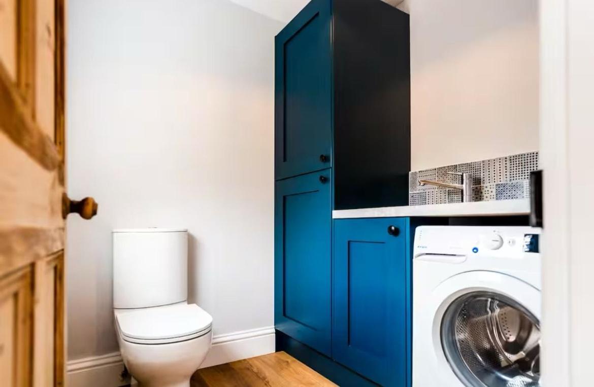 Spacious In - Steeple View House, Sleeps 4, Free Parking Holiday home *