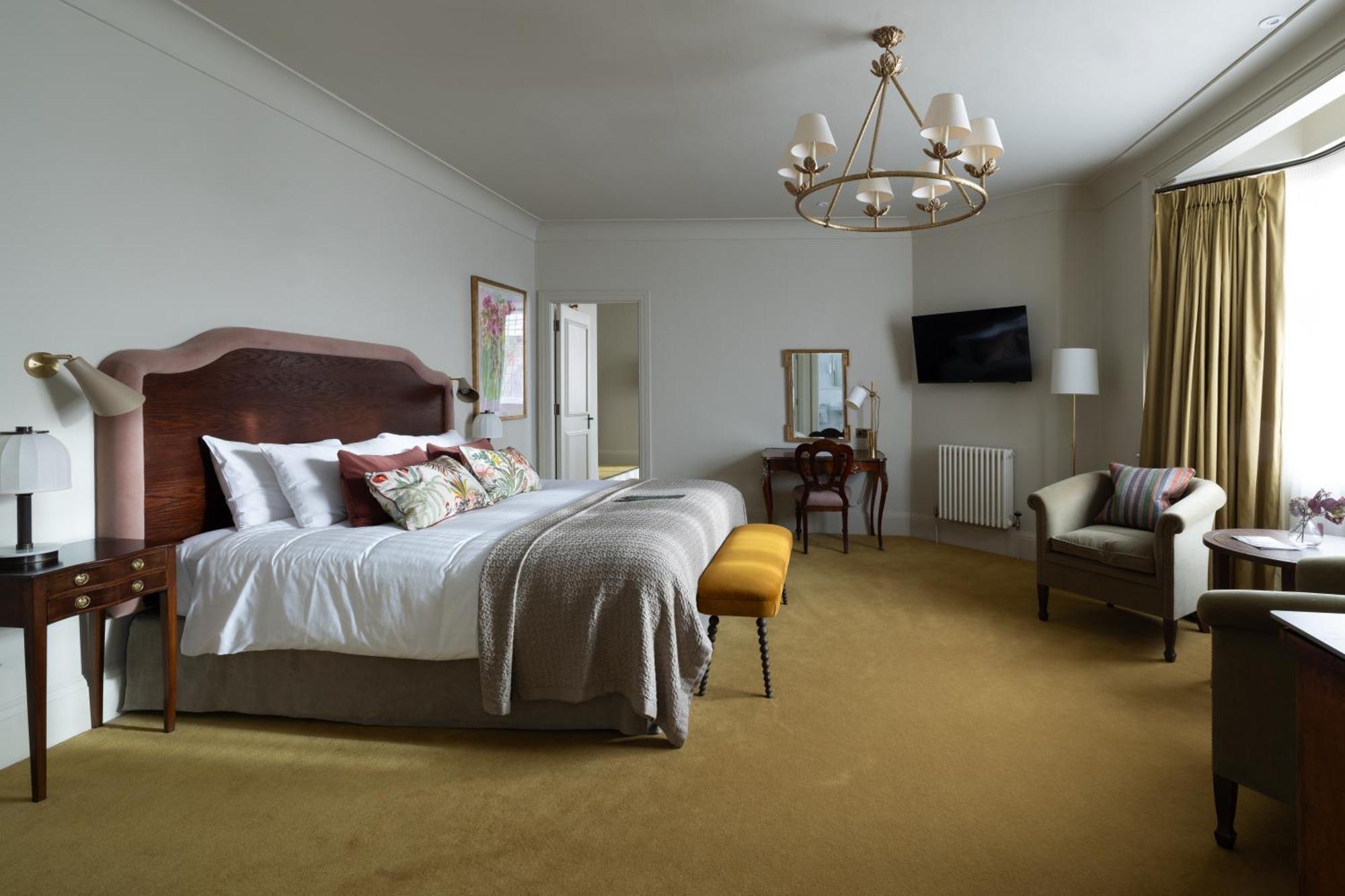 Hotel The White Hart 4*