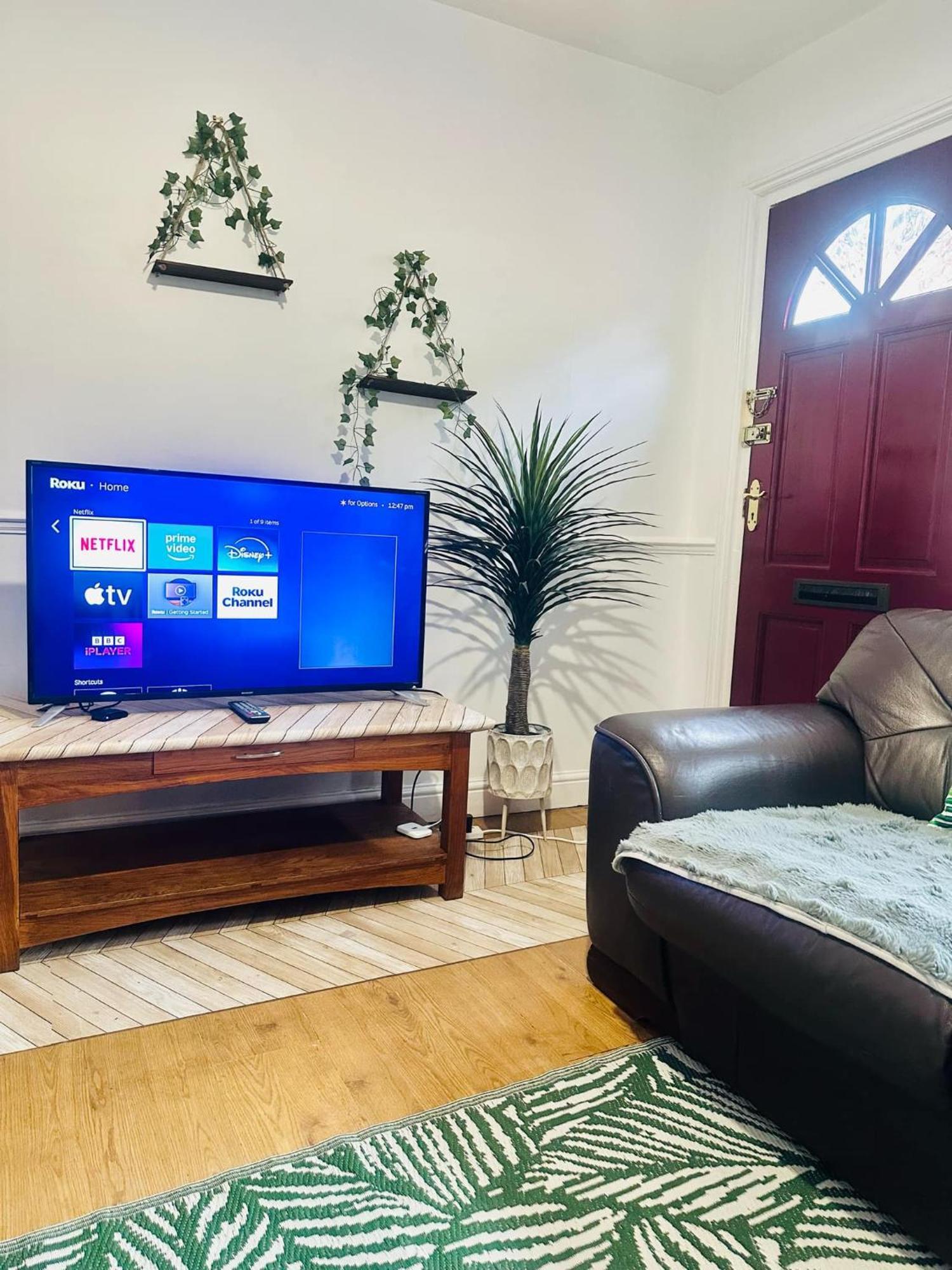 Apartment Three Bedroom House Lincoln 10 Mins Walk To Brayford Wharf And Free Parking Lincoln