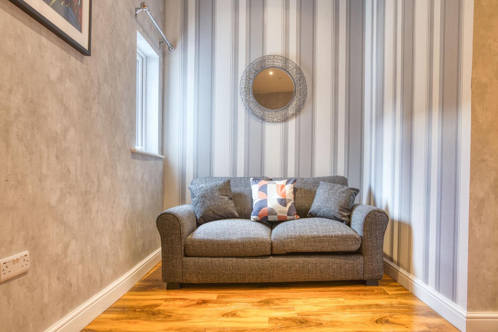 3 - 1 Bed King Size Bed Lincoln