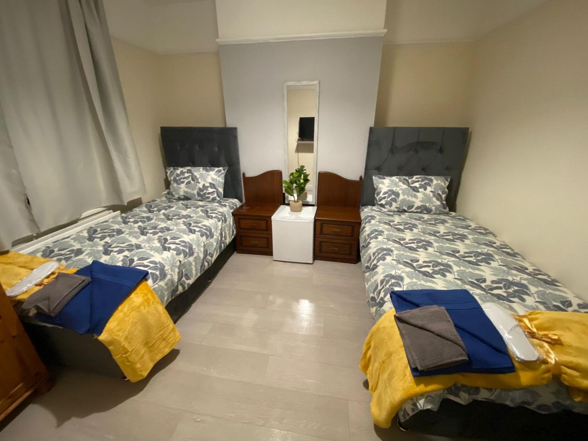 Hostel Denis Lincoln