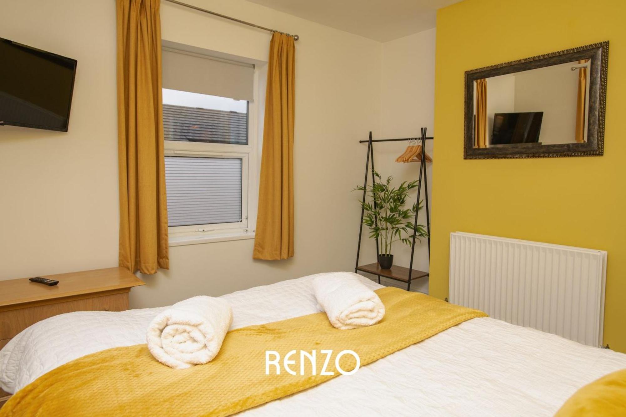 Bright And Warm 3-beds In By Renzo, Driveway Parking, Sleeps 6! Lincoln
