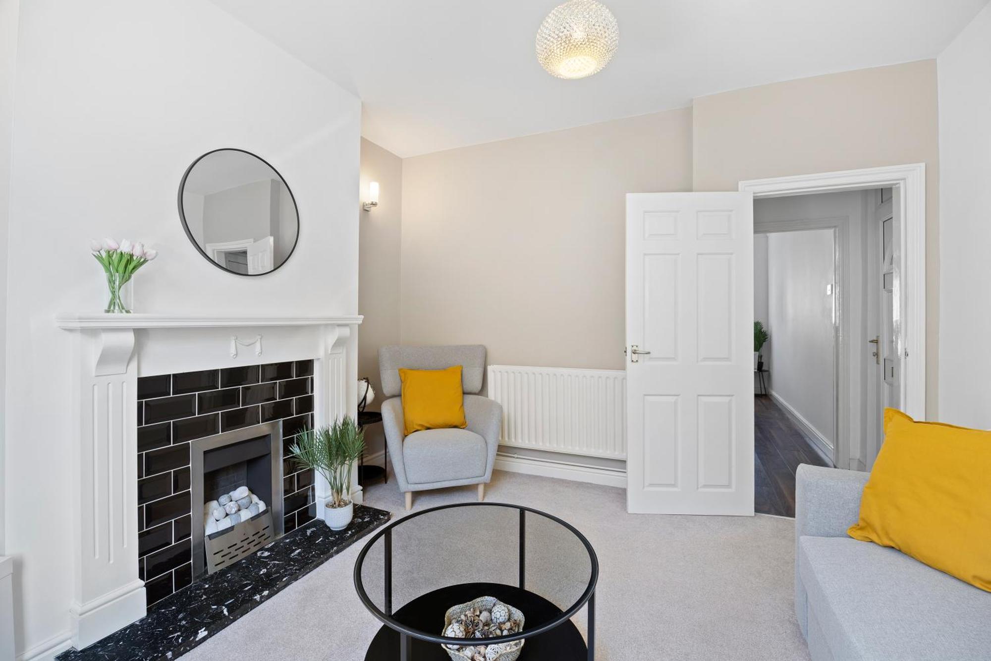 Perfect Home For Business & Leisure With Free Parking And Fast Wi-Fi * Lincoln