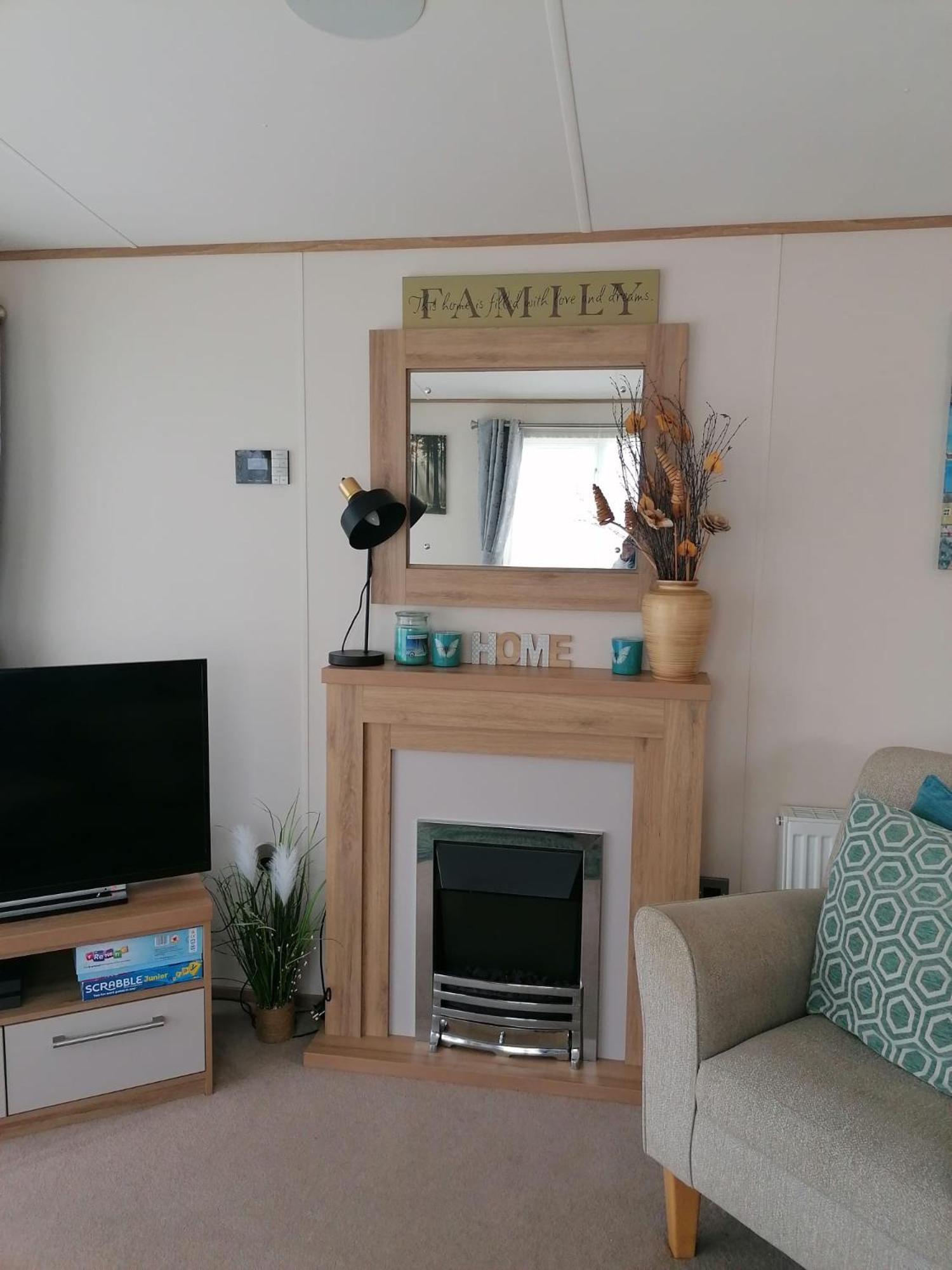 Luxury Caravan With Hot Tub On Tattershall Lakes * Lincoln