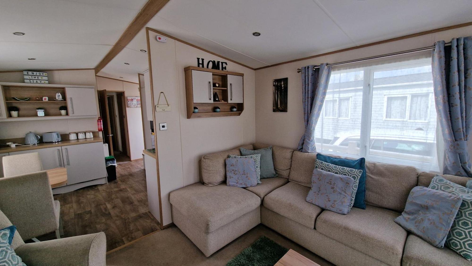 Luxury Caravan With Hot Tub On Tattershall Lakes * Lincoln