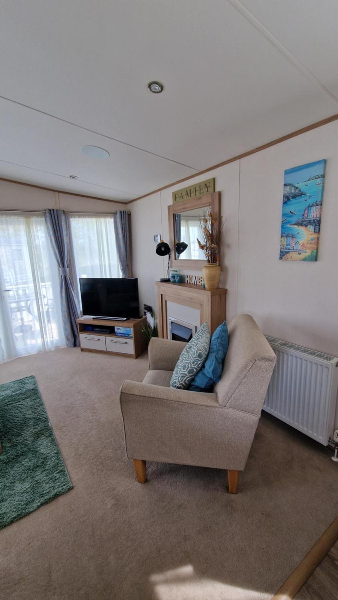 Campsite Luxury Caravan With Hot Tub On Tattershall Lakes Lincoln