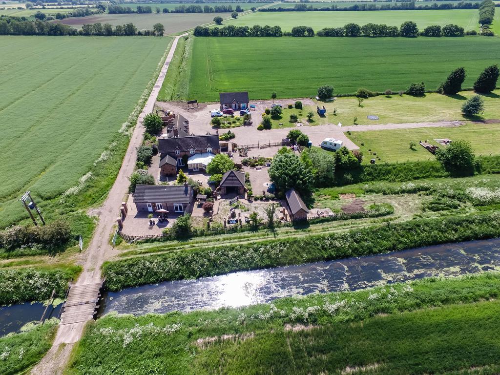 Holiday home Retreat With Private Hot Tub Lincoln