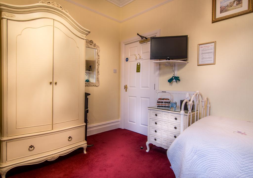 Creston Guest house