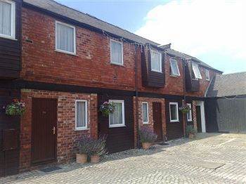 Tennyson Court 3*