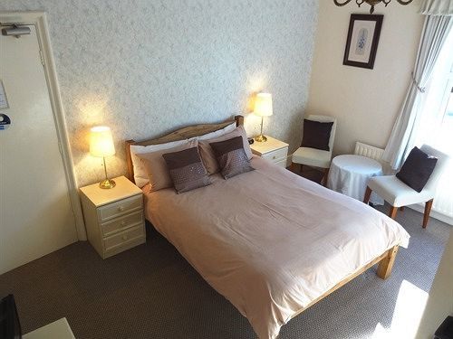 Tennyson Guest house