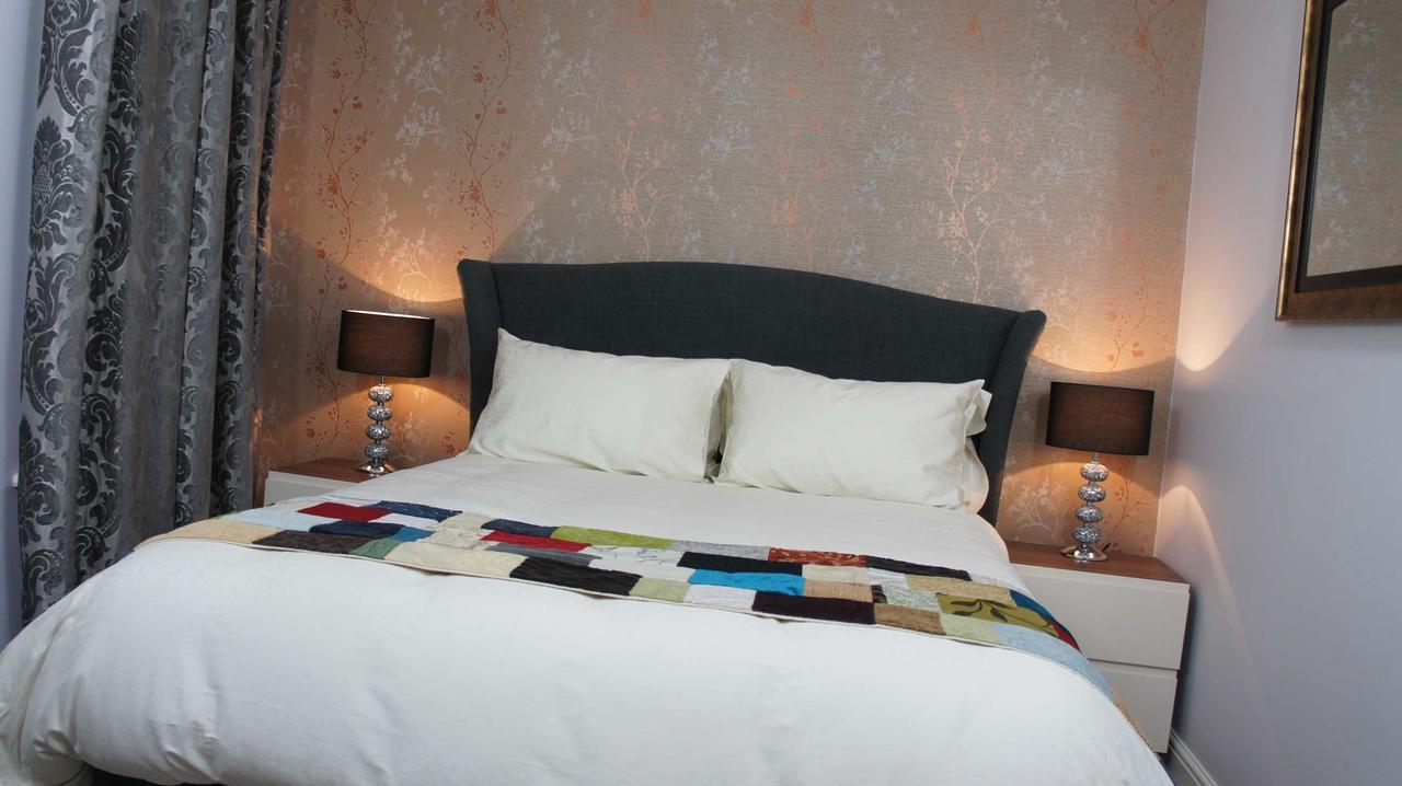 The Bronze Pig Hotel 3*
