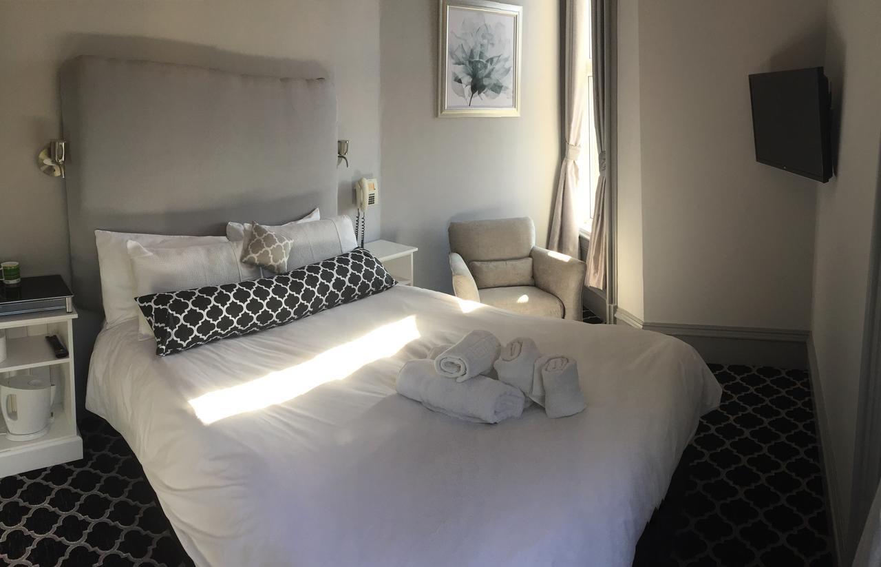 Hillcrest Hotel Lincoln