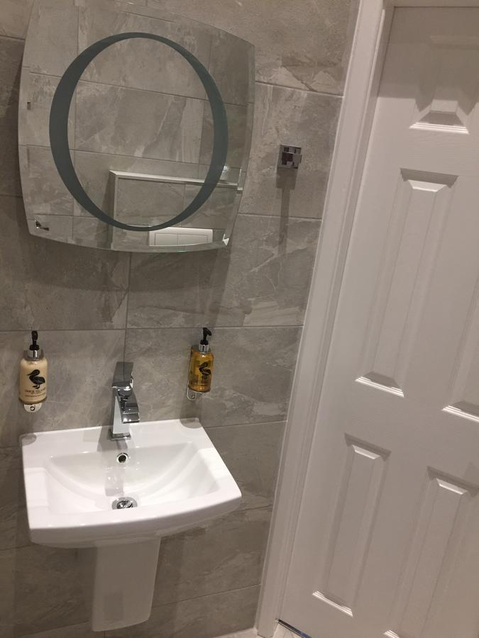 Hillcrest Hotel 2*