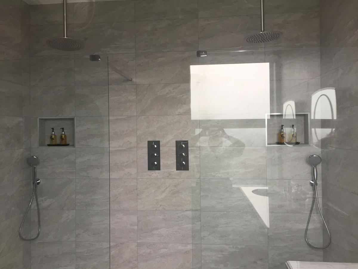Hotel Hillcrest 2*