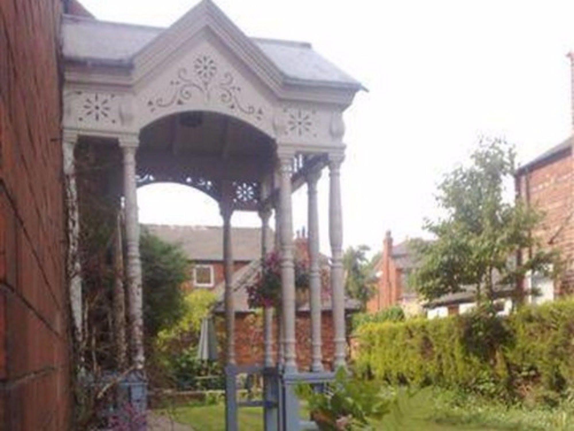 Tennyson Court