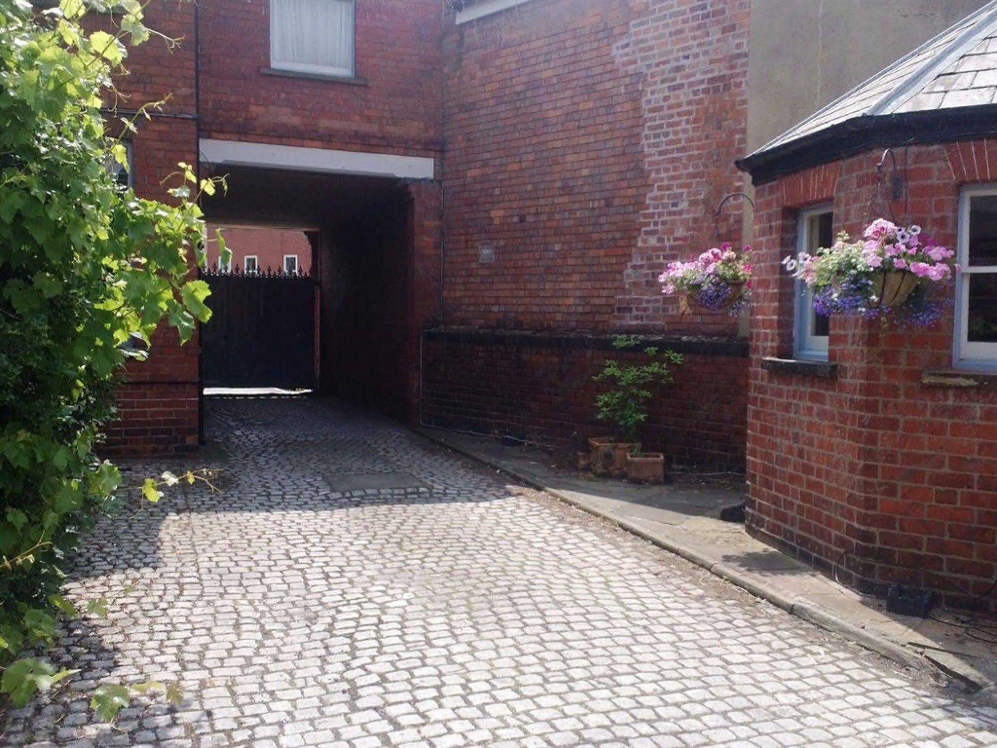 Tennyson Court Hotel Lincoln
