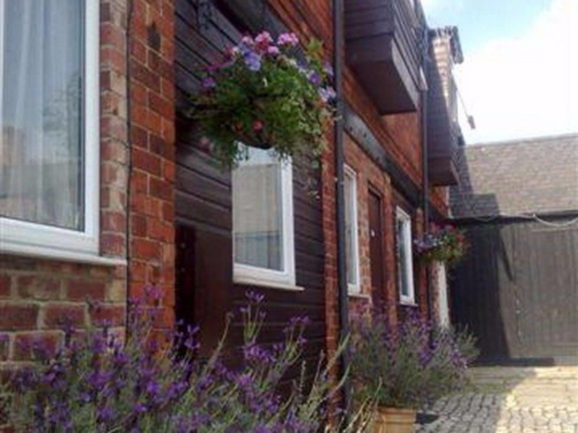 Hotel Tennyson Court 3*