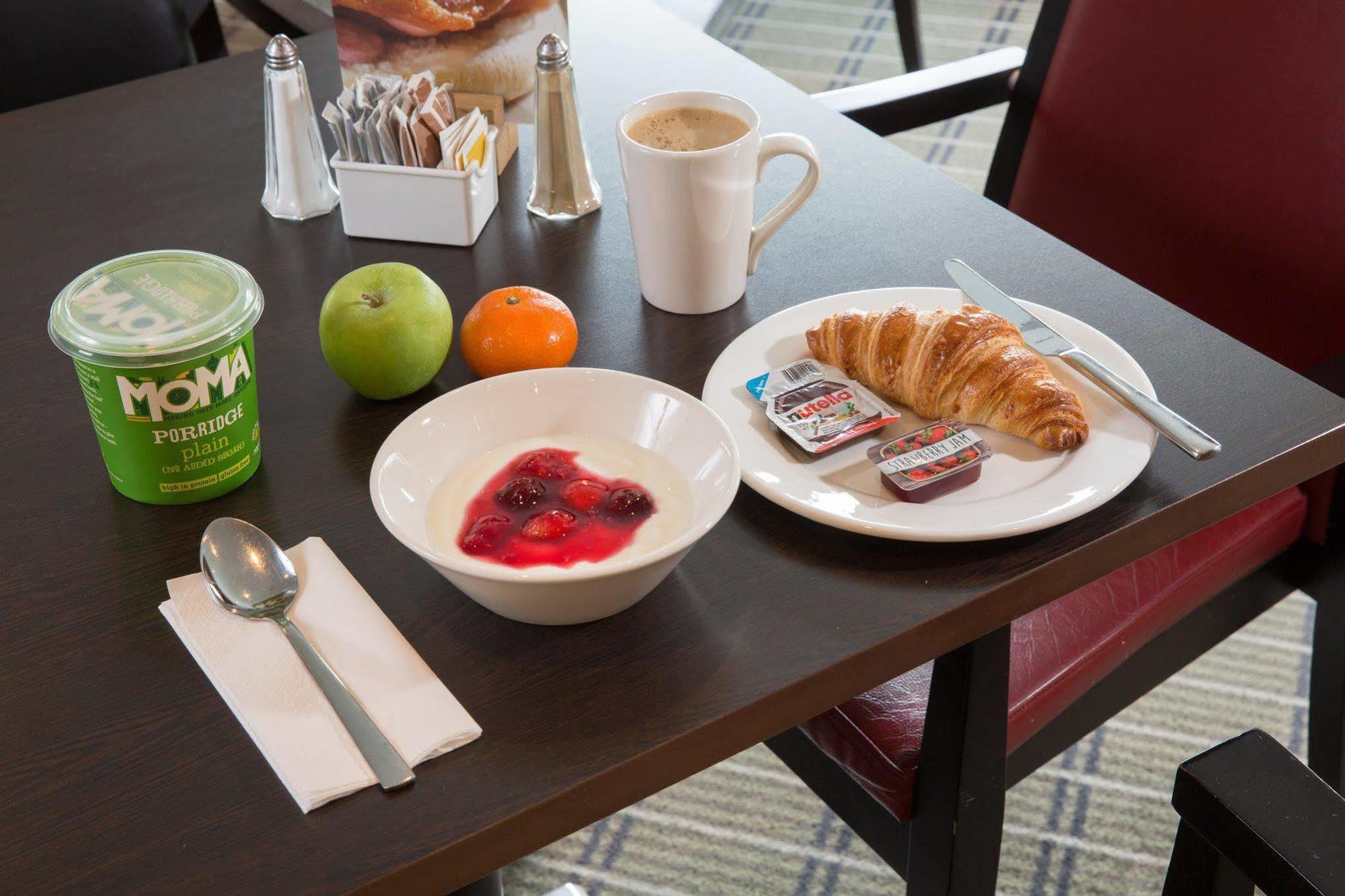 Express Centre By Ihg Hotel 3*