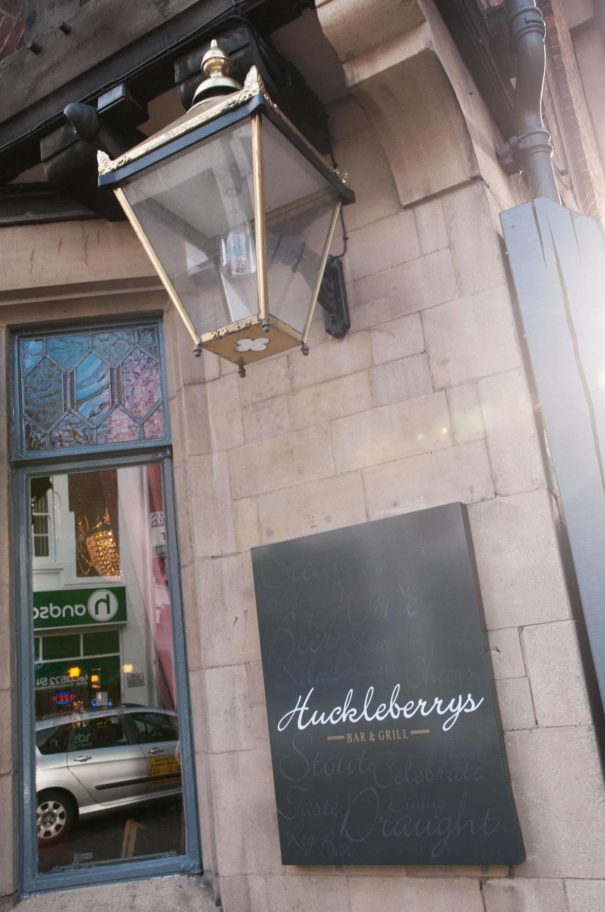 Huckleberrys Bar And Grill Hotel Lincoln