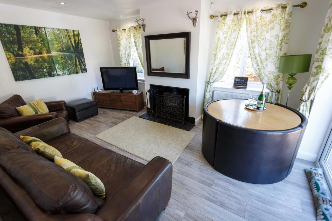 Holiday home Retreat With Private Hot Tub *