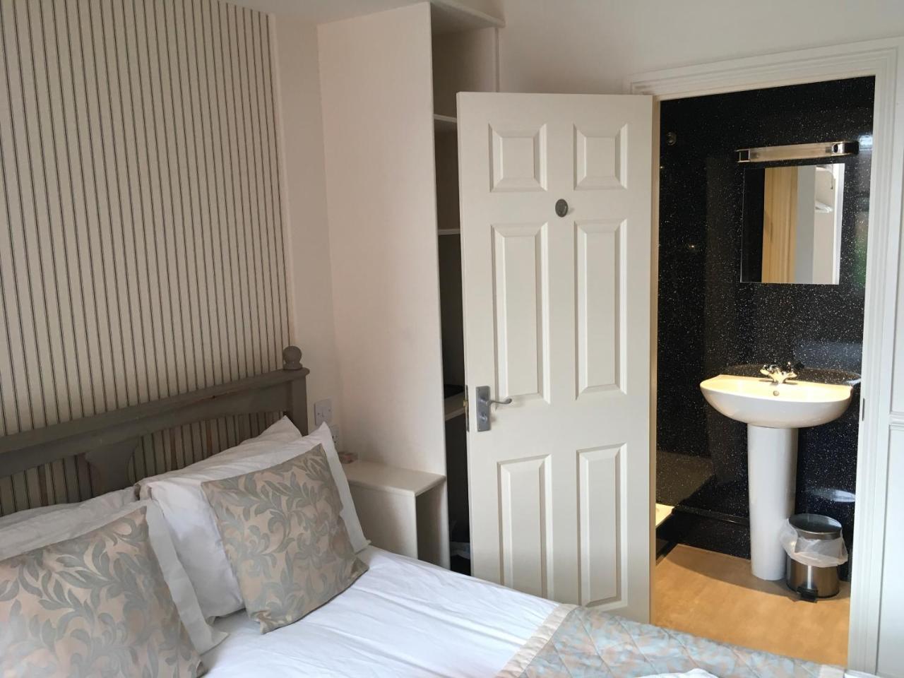 Newport Guest house