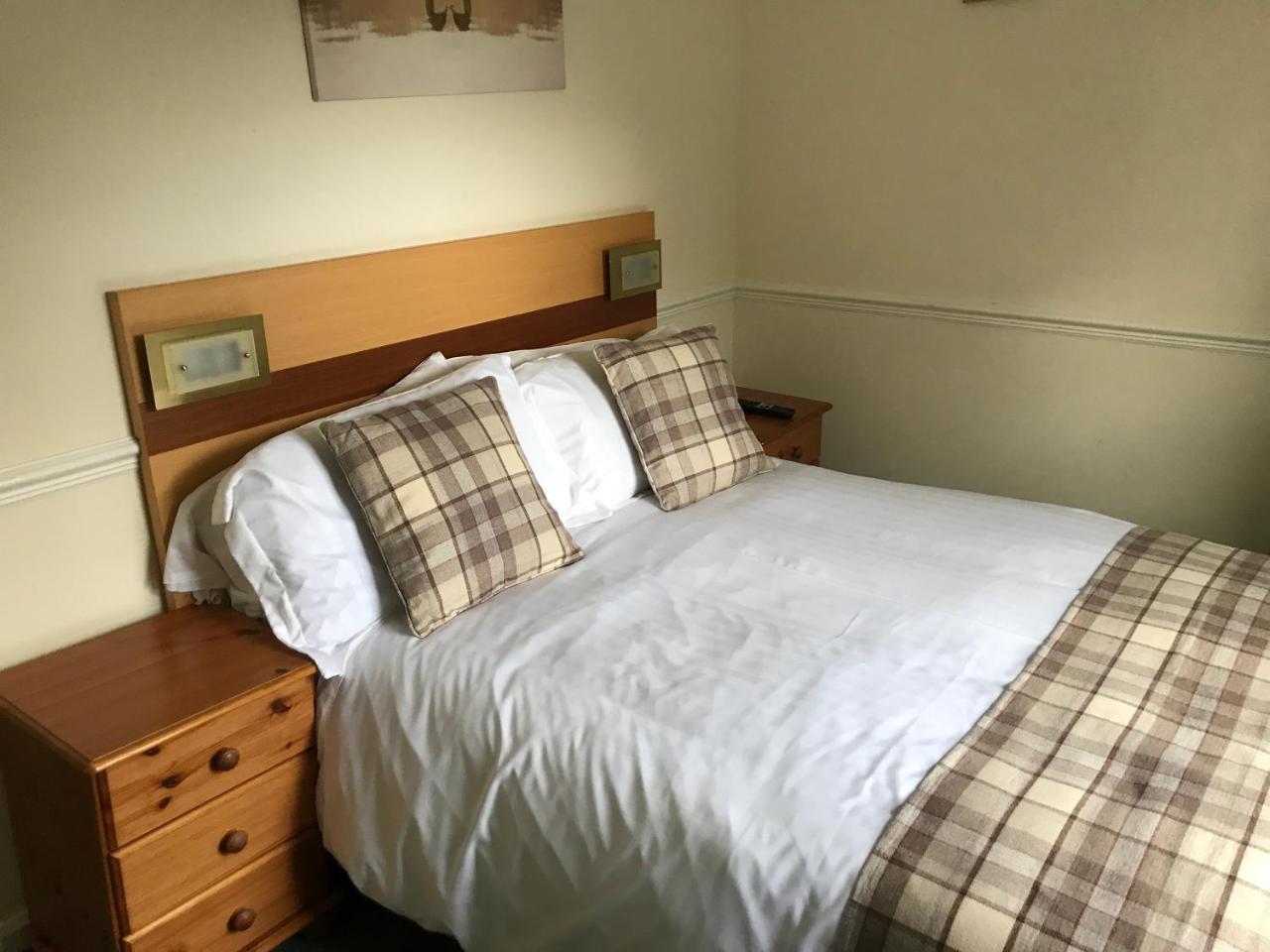 George 3* Lincoln