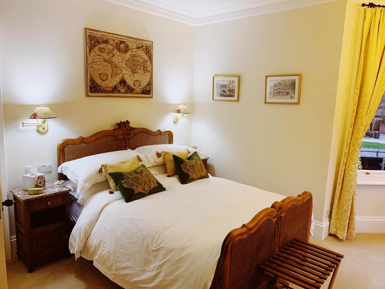 Little Redlands 5* Lincoln
