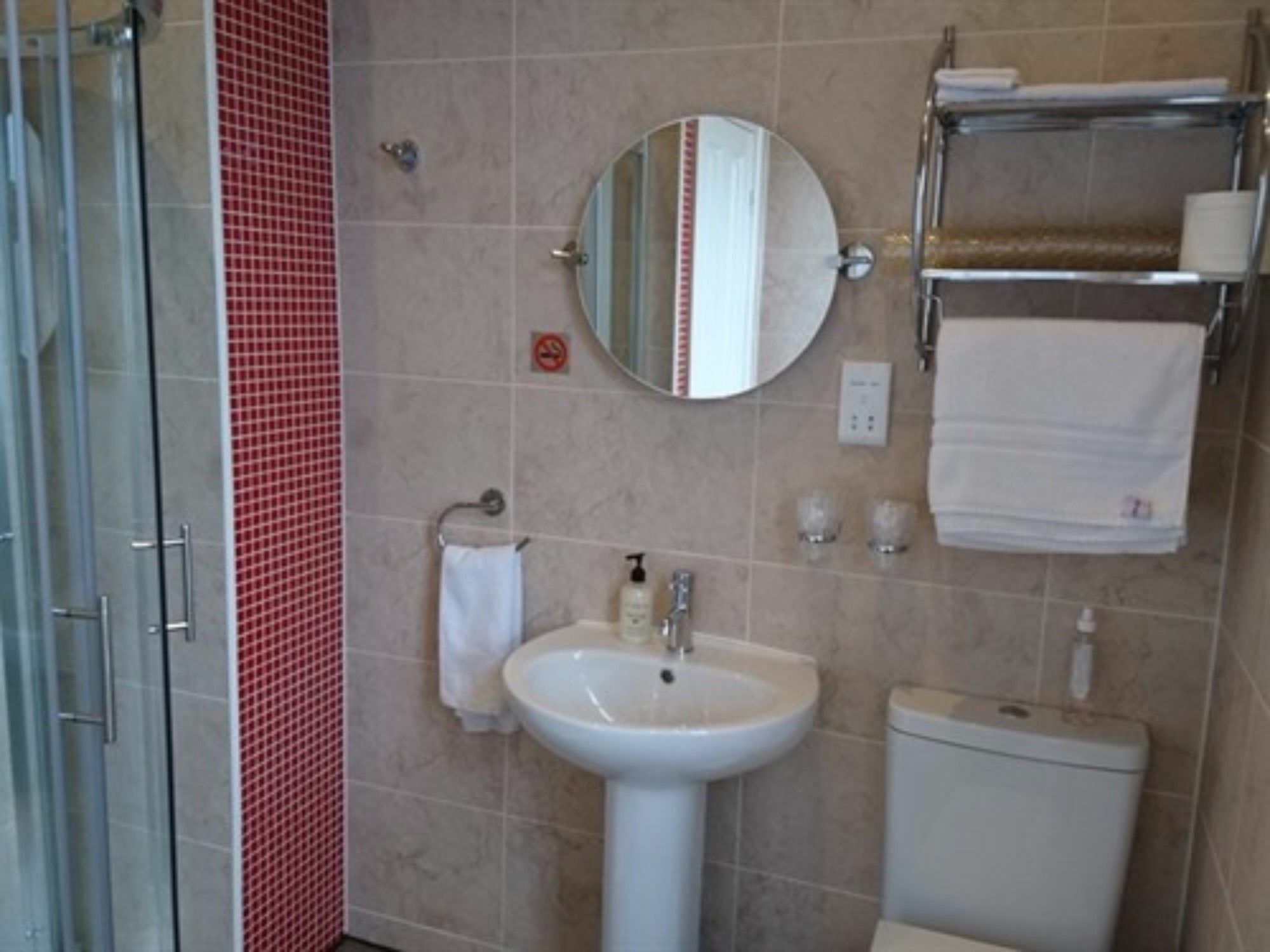 Tennyson Guest house 4*