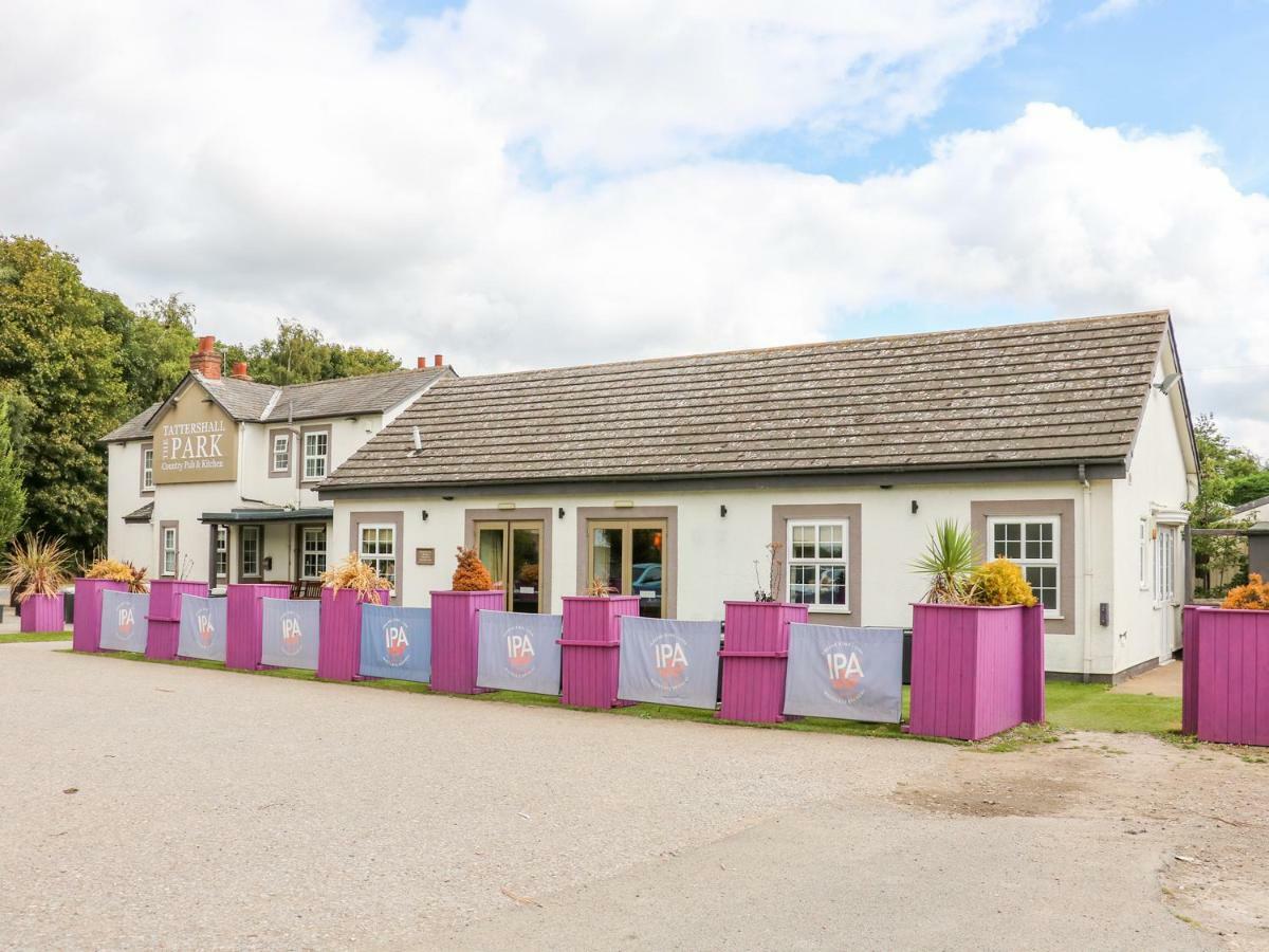 8 Castle View * Lincoln