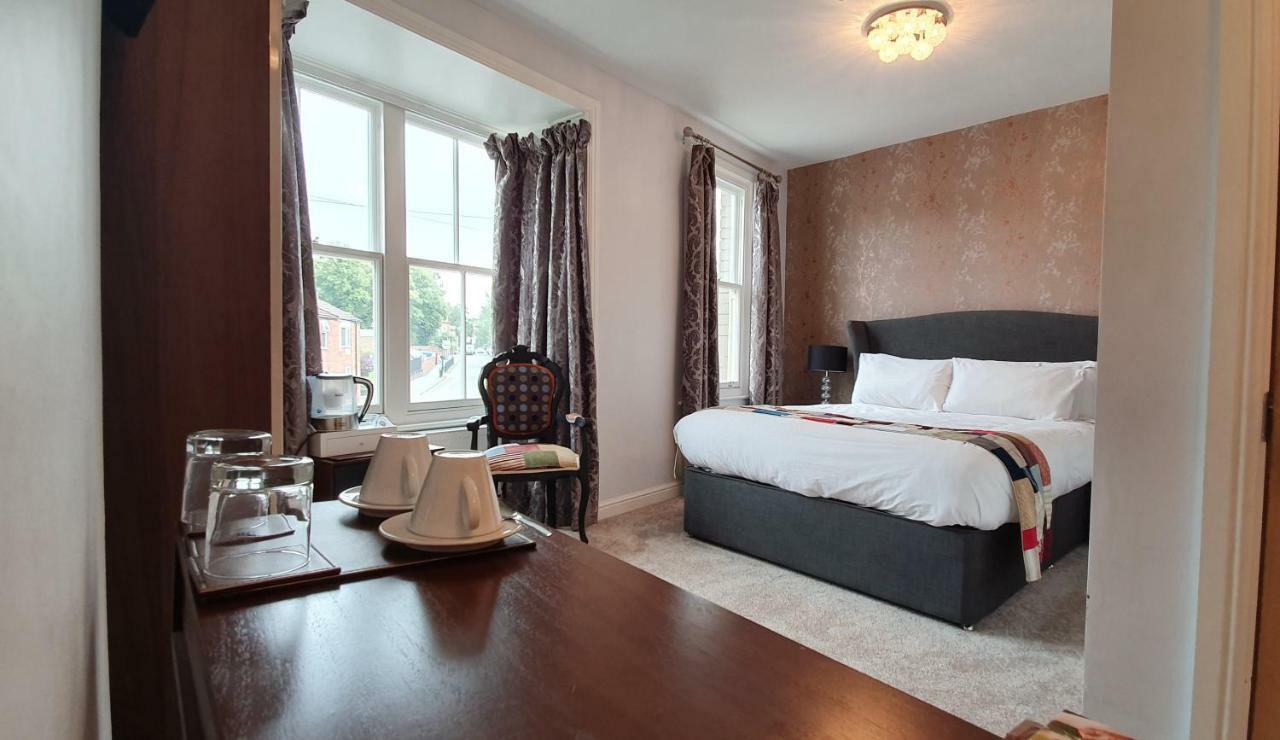 Hotel The Bronze Pig