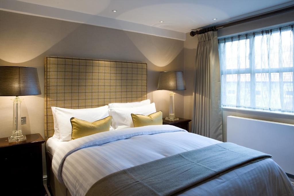 Castle & Hotel 3*