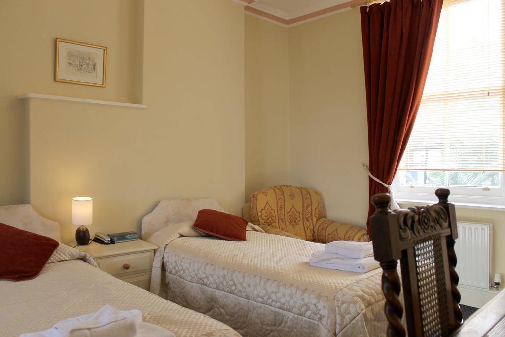 Bail House Hotel 3*