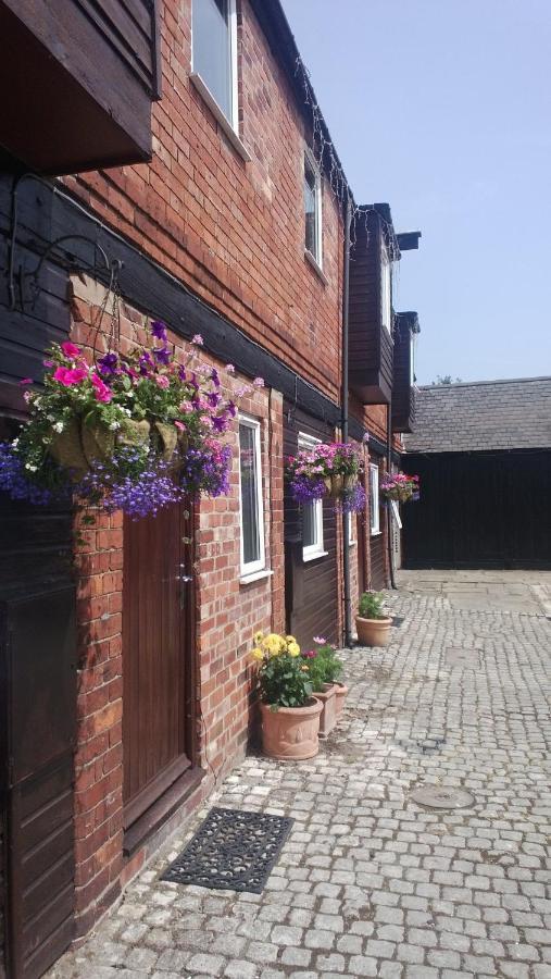 Tennyson Retreat * Lincoln