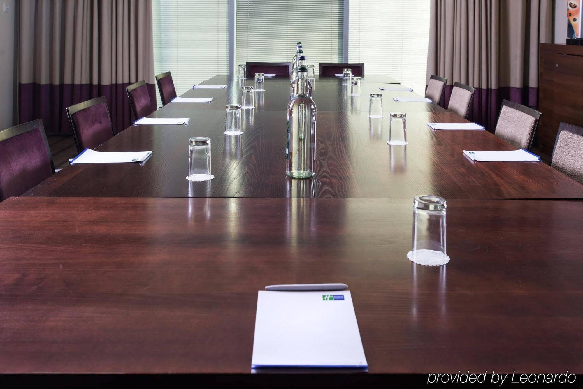 Express Centre By Ihg Lincoln