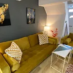 Stylish Uphill Townhouse