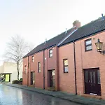 The Imp\'S Pad - Off Steep Hill - Private Parking